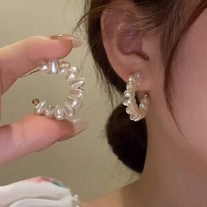 NEW NWT CCB Pearl White Elegant Chunky Hoop Earrings $78